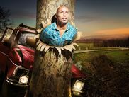 Il a encore frappé ! Eric Judor revient pour une troisième saison de l'irrésistible comédie PLATANE, accompagné d'une savoureuse guest list...