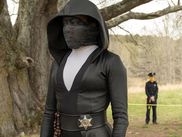 Le 21 octobre prochain, la série Watchmen débarque en France sur OCS, avec un premier épisode très attendu. À la barre ? Damon Lindelof. On vous propose de revenir sur la carrière du prolifique producteur et scénariste.