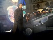 En novembre, TCM vous invite à vous replonger dans la carrière d’un réalisateur hors-normes et l’un des plus novateurs de sa génération. Un grand nom de l’imaginaire et de l’anticipation qui a offert, de Blade Runner à la saga Alien, des films fondateurs de la science-fiction. Un conteur sans pareil, qui bien avant son spectaculaire Gladiator faisait mouche dès son premier long métrage : Les Duellistes. Un premier film et un premier coup de maître, que TCM cinéma vous propose de (re)découvrir à l’occasion de cette soirée spéciale. Quant à son chef d’œuvre Blade Runner c'est avec la version Final Cut, excusez du peu, que vous repartirez en quête des replicants.