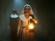 1,4 million de Français ont adoré se faire peur devant LA NONNE de Corin Hardy... Un long métrage à retrouver sur CANAL+ en cette veille d'Halloween ! Et pour prolonger les sensations fortes, ce film inédit sera suivi de trois autres longs métrages exclusifs, de quoi retenir son souffle jusque tard dans la nuit. Vous reprendrez bien un supplément de frissons...