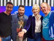 Ce mardi 12 novembre, Mouloud Achour accueillait Philippe Katerine pour son album Confessions et la journaliste et auteure Catherine Ceylac pour son livre À l'amour, à la vie. Deux médias différents qui ont pourtant le même but : celui d’en dire un peu plus sur soi, à travers une vision de l’actualité et des témoignages intimes.