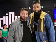 Ce vendredi 15 novembre, Fary était à l’honneur dans Clique. L’humoriste est venu nous présenter le Madame Sarfati, le comedy club dont il est le papa. L’occasion pour lui de nous en dire plus sur ses inspirations et ses intentions avec ce projet. Il est rejoint plus tard par Mademoiselle Agnès, avec qui on parlera de l’impact de la mode sur l’environnement.