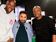 Ce jeudi 14 novembre, le chanteur Soprano était sur le plateau de Clique pour la réédition de son album Phoenix. Il est ensuite rejoint par Kamal Haussmann, auteur de son autobiographie intitulée Time Bomb. En fin d’émission, le surfeur Matahi Drollet est venu nous faire rêver. Le jeune homme fait l’objet d’un court-métrage sélectionné par le festival de la Nuit de la glisse.