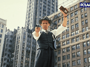 Avec la trilogie culte du Parrain, Les Incorruptibles, la série inédite Il Cacciatore ainsi que la série documentaire Mafia Connection, POLAR+ se met à la mode sicilienne pour un mois dédié à la pieuvre et aux mafiosi des salles obscures. En mars, tenez vous le pour dit, POLAR+ va vous faire une proposition que vous ne devriez pas refuser...