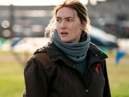 Poignant. Haletant. Magnifiquement interprété. Inoubliable. L’épisode final de Mare of Easttown a bouleversé les spectateurs comme les critiques.  Et les fans de Kate Winslet pourraient bien avoir de quoi se réjouir à nouveau, puisque l’actrice a révélé être partante pour une saison 2.
