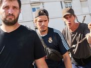 Librement inspiré d’un fait réel datant de 2012, BAC NORD est un film réalisé par Cédric Jimenez qui relate l’histoire de quatre policiers passionnés mais aux méthodes pas toujours réglementaires de la brigade anti-criminalité du nord de Marseille. Laurent Weil a reçu le trio d’acteurs principaux Gilles Lellouche, François Civil et Karim Leklou, ainsi que le réalisateur de ce film, qui a été en sélection officielle Hors Compétition au festival de Cannes 2021.