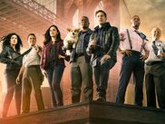 Toutes les bonnes choses ont une fin, et la sitcom de Dan Goor et Michael Schur n’y échappe malheureusement pas. Huit ans après son apparition, Brooklyn Nine-Nine entame sa toute dernière saison, et les fans vont probablement la passer à alterner entre le rire et les larmes.
