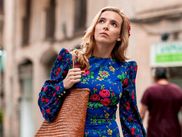 Femme caméléon s’adaptant à toutes les situations et toutes les ambiances, la dangereuse héroïne de Killing Eve n’est pas seulement une incroyable tueuse, mais également une redoutable modeuse. En trois saisons, Villanelle s’est imposée comme le personnage le plus fashion de la télévision, offrant ainsi à la série de Phoebe Waller-Bridge froufrous, soie et velours pour contraster avec son noir humour. À l’occasion de l’arrivée de la saison 4 le 28 février prochain sur CANAL+, retour sur l’ascension de la célèbre psychopathe au sein de la planète mode.
