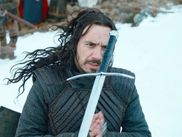 En faisant aboutir son projet de film dix ans après le succès de la série de M6, Alexandre Astier réussit son pari : faire d’un délire sur le Roi Arthur une véritable saga cinématographique.