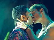 CANAL+ ouvre son FESTIVAL DES FIERTES avec ALL YOU NEED, nouvelle série sur la chaîne digitale HELLO CANAL+ qui regorge de pépites et d'inédits.
ALL YOU NEED nous embarque dans le berlin Gay et nous plonge au coeur des aventures de la jeunesse d'aujourd'hui. Portée par 4 nouveaux talents séduisants, émouvants et particulièrement attachants, ALL YOU NEED est un carton d'audience en Allemagne et exclusivement disponible en France sur HELLO CANAL+ la chaîne digitale. Un bonbon acidulé qui rappelle les meilleures heures de Queer as Folk.