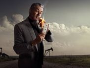 Série la plus attendue du lancement de la plateforme, Tulsa King constitue un petit événement dans la longue carrière de son acteur principal, désormais âgé de 76 ans. Pour autant, la présence de Sylvester Stallone ne constitue pas la seule bonne nouvelle de cette dramédie mafieuse qui ne se prend pas trop au sérieux.