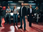 Immersive et réaliste, cette série révèle un casting de jeunes talents épatants en nous plongeant dans le quotidien méconnu de la Brigade de Recherche et d'Intervention, unité policière d'élite spécialiste de l'antigang, mais revenue dans l'actualité ces dernières années pour ses interventions antiterroristes.
