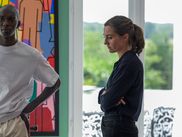 Après avoir disséqué le petit monde politique dans la série mettant en scène Kad Merad, Eric Benzekri s’attaque cette fois à la planète football et à la société française dans son ensemble. ''La Fièvre '' est incontestablement l’une des séries les plus bouillantes de l’année, et voici pourquoi.