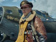 Attendu depuis de nombreuses années, le troisième volet de la trilogie entamée en 2001 avec Band of Brothers est digne d’un blockbuster hollywoodien. Avec son casting et ses effets visuels luxueux, Masters of the Air (Apple TV+) plane en effet assez haut au-dessus de la concurrence en ce début d’année.