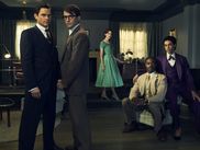 Acclamée lors de sa diffusion aux États-Unis et nommée plusieurs fois aux Golden Globes, cette nouvelle création du scénariste de Philadelphia possède le souffle épique des meilleures séries d’époque. Formidable leçon d’histoire sur les ravages de l’homophobie, Fellow Travelers devrait aussi beaucoup faire parler pour ses scènes de sexe, bouillantes.