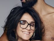 Après avoir si souvent évoqué la condition des femmes dans ses spectacles, l’humoriste la plus populaire de France a décidé dans son nouveau spectacle de prendre ouvertement la défense des hommes, qu’elle juge particulièrement malmenés ces dernières années. Un choix osé, mais qui rappelle que Florence Foresti ne craint pas de prendre des risques.