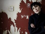 Actuellement à l’affiche de plusieurs séries sur CANAL+, cette actrice révélée en 2006 dans This Is England est devenue l’une des coqueluches du petit écran outre-Manche, où elle excelle dans les rôles dramatiques et les polars à suspense. Un petit retour sur sa riche carrière s’impose.