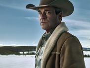 Dix ans après sa création, la série inspirée du film des frères Coen n’a rien perdu de sa superbe. Porté par un casting réjouissant et nommé aux Golden Globes, ce cinquième opus de Fargo est un bijou d’humour noir qui a aussi des choses sérieuses à dire sur la condition des femmes aujourd’hui. Et on peut déjà l’écrire : il sera difficile de faire mieux cette année.