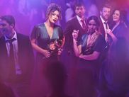 En fin d’année 2021, la série de Rose Matafeo avait enchanté les fêtes en donnant un coup de fouet à un genre bien codifié. Deux ans après, le charme de Starstruck opère-t-il toujours ? La réponse est un grand oui, mais pas forcément comme vous le pensez.