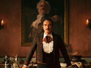 Porté par Jean Dujardin, le nouveau Zorro de la série du même nom réserve quelques surprises aux spectateurs.