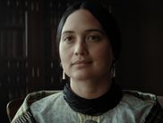 Grande favorite de sa catégorie, l’interprète sensationnelle de Mollie Burkhart dans le chef-d’œuvre de Martin Scorsese a été très injustement snobée par l’Académie des Oscars le mois dernier. Car avec sa prestation dans Killers of the Flower Moon, Lily Gladstone a réussi la performance d’éclipser à la fois Leonardo DiCaprio et Robert De Niro.