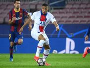 En Ligue des champions, les matches du PSG face au FC Barcelone au Camp Nou n’ont pas tous viré au fiasco. La preuve en huitième de finale aller, début 2021, quand Kylian Mbappé marquait les esprits d'un triplé.