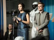 Quelle est la meilleure adaptation de la saga Hunger Games ? Depuis le premier affrontement de Katniss dans l'arène jusqu'à la chute du Capitole, chaque film a marqué les esprits. Entre suspense, rébellion et moments d'émotion pure, nous avons classé les films de la franchise à succès !