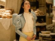 Considérée à juste titre comme l’une des toutes meilleures actrices en activité, la nouvelle favorite de Yórgos Lánthimos a remporté un deuxième Oscar grâce à sa performance hallucinante dans Pauvres Créatures, l’un des films les plus singuliers sortis cette année.