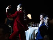Après "Anatomie d’une chute" en 2023, le cinéma français brille de nouveau de mille feux à l’international grâce à "Emilia Pérez", la comédie musicale décalée et audacieuse de Jacques Audiard, qui domine la compétition des Golden Globes 2025 avec un total de dix nominations. Après son succès retentissant au Festival de Cannes (prix d’interprétation pour ses trois actrices et prix du Jury) et son triomphe en salles (plus d'un million de spectateurs), le film confirme son statut d’événement cinématographique international. Et une autre Frenchie tire également son épingle du jeu.