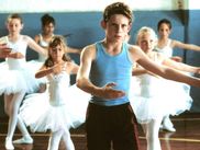 Sorti en 2000, "Billy Elliot" a marqué une génération et propulsé Jamie Bell au rang de star grâce à son interprétation d’un jeune garçon qui rêve de devenir danseur de ballet. Plus de deux décennies après ce rôle marquant, que devient Jamie Bell ?