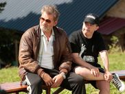 Après avoir dominé le box-office français en 2024 « Un p’tit truc en plus » réalisé par Artus n’a pas été oublié par les César 2025. Il a décroché une belle distinction dans la catégorie « meilleur premier film ». L’aventure continue pour le film chouchou des spectateurs.