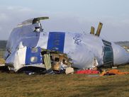 21 décembre 1988, 21h03. Le vol Pan Am 103 explose au-dessus de l'Écosse. Dans un fracas apocalyptique, des débris de l'avion s'abattent sur la petite ville de Lockerbie. En quatre épisodes méticuleux, John Dower déroule l'écheveau d'une enquête qui n'a pas fini de livrer ses secrets.