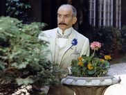 Le cinéma français regorge de comédies qui savent réunir toutes les générations autour de l’humour. De l’absurde au tendre, en passant par des situations familiales rocambolesques, voici 5 films parfaits pour des soirées en famille où le rire est garanti.