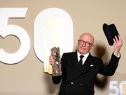 Avec sept trophées remportés, dont meilleur film et meilleure réalisation, "Emilia Pérez" s’est imposé comme le grand gagnant de cette 50ᵉ cérémonie des César. Le film de Jacques Audiard, déjà plébiscité à Cannes, a conquis l’Académie avec sa proposition audacieuse mêlant thriller et comédie musicale. Et bonne nouvelle : il est dès maintenant disponible sur CANAL+, offrant l’occasion de découvrir cette œuvre majeure, acclamée par la critique.