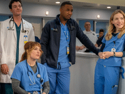 Vous n’en avez jamais assez des urgences vitales et des romances au bloc opératoire ? Bonne nouvelle, Netflix dévoile ce mois-ci Pulse, sa première série hospitalière originale, qui suit le quotidien d’une équipe médicale à Miami.