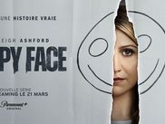 Avec le lancement de Happy Face, (re)plongez dans l'histoire vraie qui a inspiré la série. Keith Hunter Jesperson, surnommé The Happy Face Killer, a terrorisé l'Amérique du Nord dans les années 1990 avec une série de meurtres signés d'un sinistre smiley. Portrait d'un tueur en série et de l'héritage traumatique qu'il a laissé à sa fille Melissa, désormais au centre d'une série très attendue.