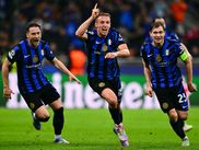 Treize buts et deux demi-finales légendaires, voilà ce qu’il a fallu à l’Inter Milan pour se défaire du Barça et rejoindre la finale de la Ligue des champions. Après une première manche déjà irrespirable (3-3), le choc a de nouveau tenu toutes ses promesses dans un match retour poussé en prolongations (4-3).