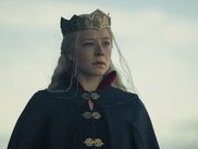 Dans l'ombre des trônes et des dragons, ce sont les personnages féminins qui tissent la trame la plus complexe de House of the Dragon. De Rhaenyra Targaryen à Alicent Hightower, en passant par Rhaenys Velaryon, découvrez comment ces femmes façonnent le destin de Westeros dans cette préquelle qui révolutionne la place du féminin dans l'univers créé par George R.R. Martin.