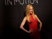 L’actrice australienne Nicole Kidman a reçu le prestigieux prix "Women in Motion" au Festival de Cannes, une distinction qui célèbre l’impact des femmes dans l’industrie du cinéma. Ce prix honore non seulement sa carrière exceptionnelle, mais aussi sa capacité à faire bouger les conventions à travers des choix de rôles audacieux, nuancés et souvent en rupture avec les représentations traditionnelles des femmes à l’écran.