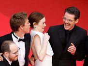 À peine quelques jours se sont écoulés depuis l’ouverture du Festival de Cannes 2025 – nous ne sommes qu’à mi-parcours – et déjà, la Croisette s’est transformée en véritable terrain d’improvisation. Entre looks défiant les lois de la gravité, happenings imprévus, et bestiaire inattendu, cette première moitié du festival nous a offert un florilège de moments “WTF” : ceux qu’on ne prévoit jamais, mais qu’on attend secrètement tous et... où même les abeilles veulent leur quart d’heure de gloire.