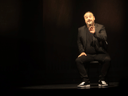Le dernier spectacle du comédien et humoriste débarque sur CANAL + le 25 juin. En dégustant dix bonnes bouteilles sur scène, François-Xavier Demaison revient sur sa vie et raconte notre époque. Une thérapie douce comme un grand cru