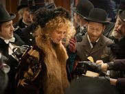 Dans SARAH BERNHARDT LA DIVINE, Sandrine Kiberlain incarne l’icône française. Retour sur le parcours d’une femme exceptionnelle, à l’origine du terme de “monstre sacré”.