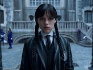 Diffusée dès le 6 août sur Netflix, la saison 2 de MERCREDI revient pour un premier volet macabre, assumant un ton plus sombre, viscéral et terrifiant.