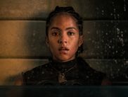 “Shadows in the Math”, deuxième épisode de la tant attendue saison 3 de FOUNDATION, rabat les cartes de la fresque galactique. Entre sacrifices nécessaires et alliances précaires, l’ombre du Mulet ne cesse de s’allonger pour un avenir des plus incertains.