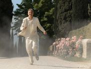 JAY KELLY, le nouveau film de Noah Baumbach concourt pour le Lion d’or à la 82e Mostra de Venise. Porté par George Clooney, il arrivera sur Netflix le 5 décembre, et il est très réussi. On vous en dit plus en direct de La Sérénissime.