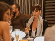 Elle remplit une mission quasi impossible : espionner le régime iranien pour le Mossad et tout faire pour détruire leur arsenal nucléaire. Seulement, chez les espionnes dans les séries, la concurrence est rude.