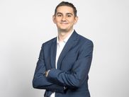 Grand gagnant de la première saison de « Au Micro », Alexandre Araujo a intégré le service des sports de CANAL+. Le commentateur revient sur cette expérience unique, alors que « Au Micro » revient pour une nouvelle saison, le mercredi 27 août à 21h sur CANAL+.