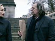 Les canards boiteux du MI5 reprennent du service. Adaptée de London Rules de Mick Herron, la série va continuer dans sa lignée d'espionnage grinçant et de cynisme politique. Entre trahisons, humour noir et Gary Oldman en chef désabusé, les fans s’attendent à un retour pas vraiment propre, mais toujours explosif.