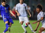 On le savait déjà : Lionel Messi vient d’une autre planète. Mardi, la Pulga a battu un nouveau record lors de la large victoire de l’Argentine face à Porto Rico (6-0) en amical. Si Messi n’a pas marqué, il a délivré deux passes décisives qui font de lui le meilleur passeur en sélection de l'histoire du football.