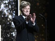 Robert Redford s’est éteint ce 16 septembre à l’âge de 89 ans. Et sans surprise, l’annonce de sa disparition a suscité une vague d’émotion dans le monde du cinéma : tous soulignent non seulement son talent d’acteur et de réalisateur, mais aussi son engagement envers le cinéma indépendant. Tour d'horizon des hommages les plus marquants.